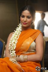 Poonam Pandey Malini and Co Press Meet